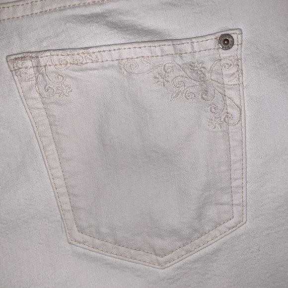 Eddie Bauer off white boot cut jeans - Picture 5 of 6